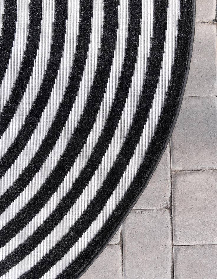 Detail image of 8' x 8' Easy-Clean Sabrina Soto Prescott Indoor / Outdoor Round Rug