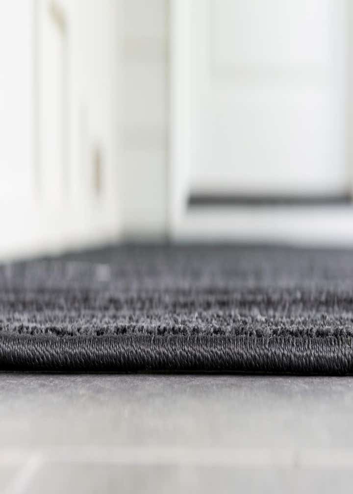 8' x 8' Easy-Clean Sabrina Soto Ola Indoor / Outdoor Round Rug