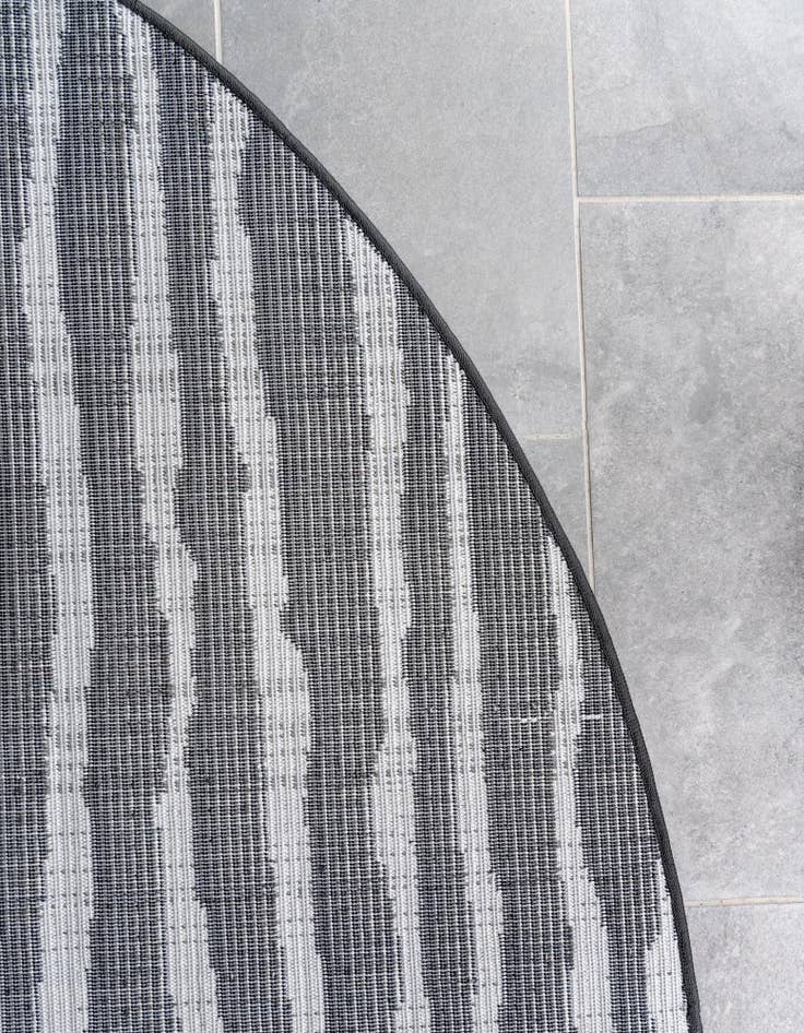 Detail image of 8' x 8' Easy-Clean Sabrina Soto Ola Indoor / Outdoor Round Rug