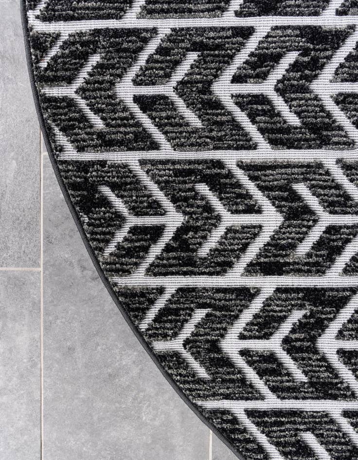 Detail image of 8' x 8'  Washable Sabrina Soto Aston Indoor / Outdoor Round Rug