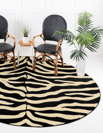 Black Savannah Round Rug