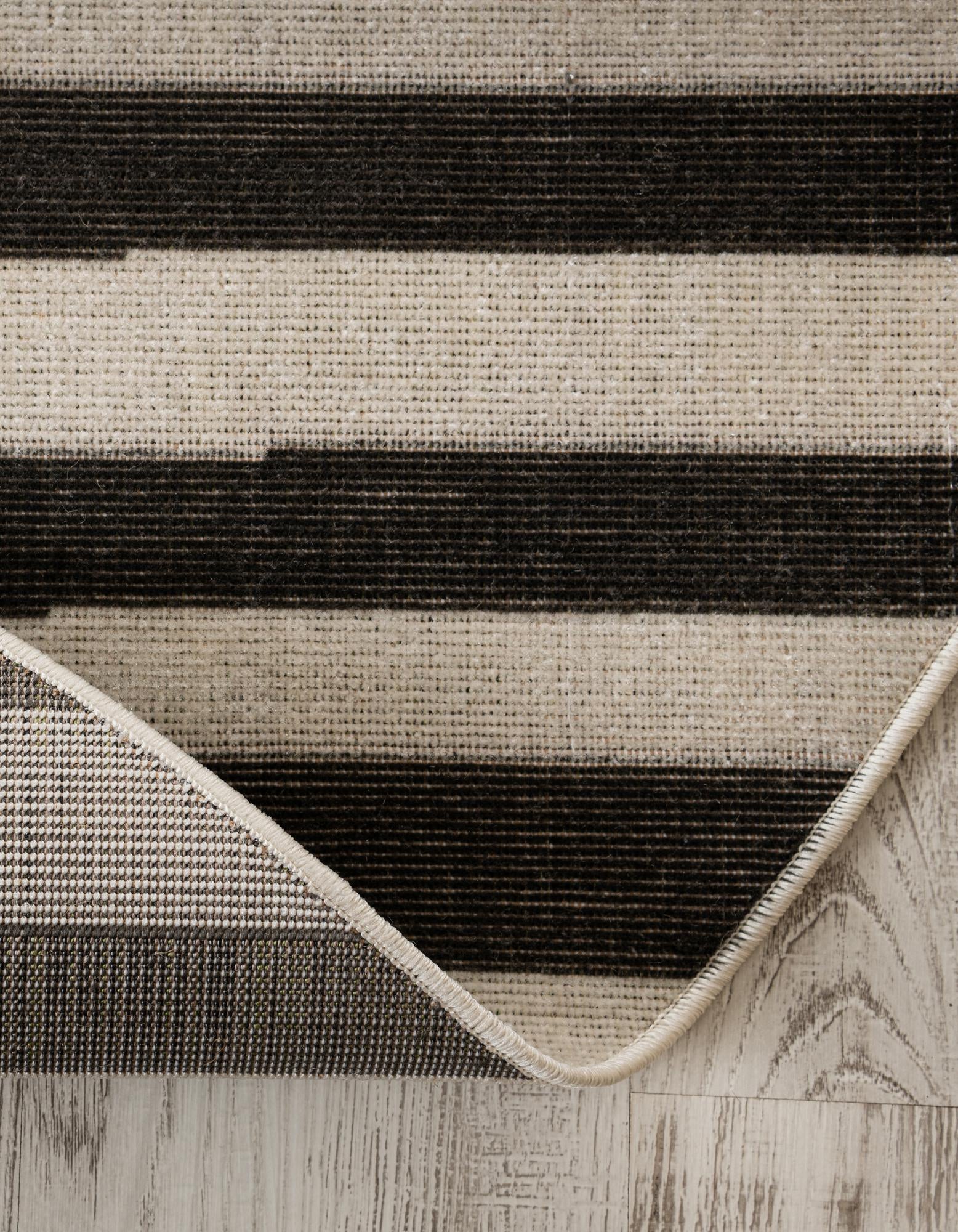 3' 7 x 3' 7 SoHo Round Rug
