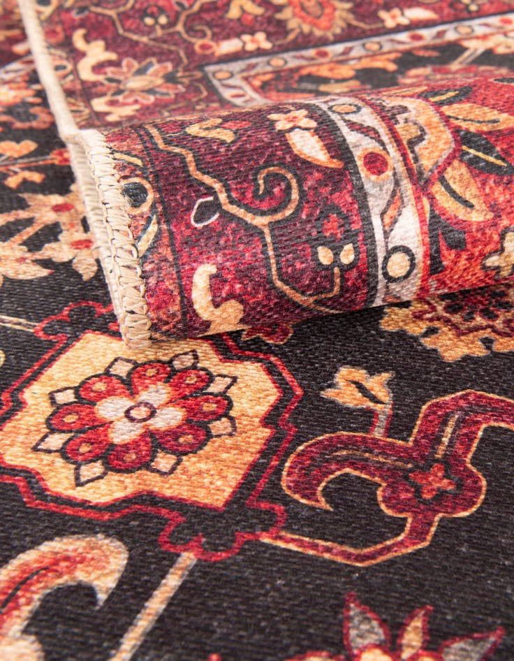 Detail image of 5' 1 x 5' 1 Washable Timeless Round Rug