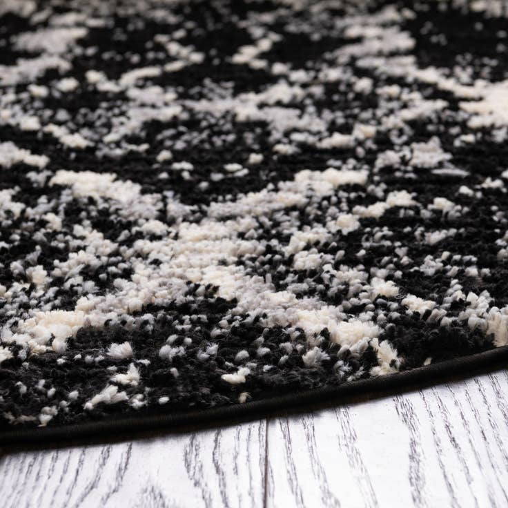 Detail image of 7' x 7' Tucson Round Rug