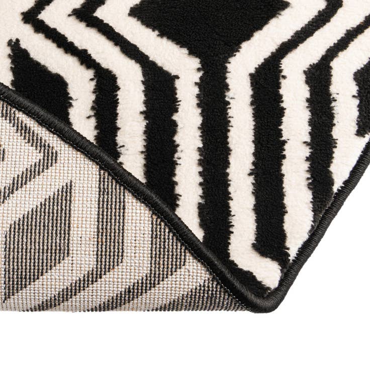 Detail image of 4' x 4' Vince Camuto Round Rug