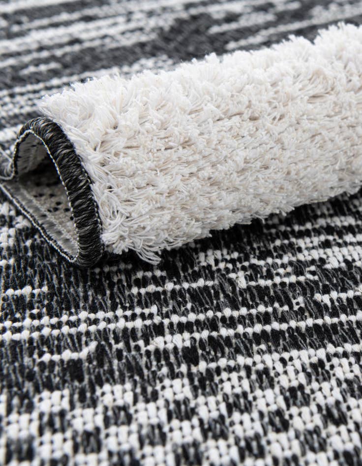 Detail image of 2' 7 x 10' Abbey Runner Rug