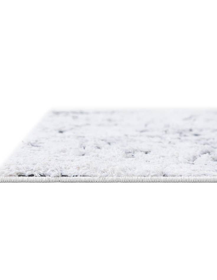 Detail image of 2' 7 x 10' Abbey Runner Rug