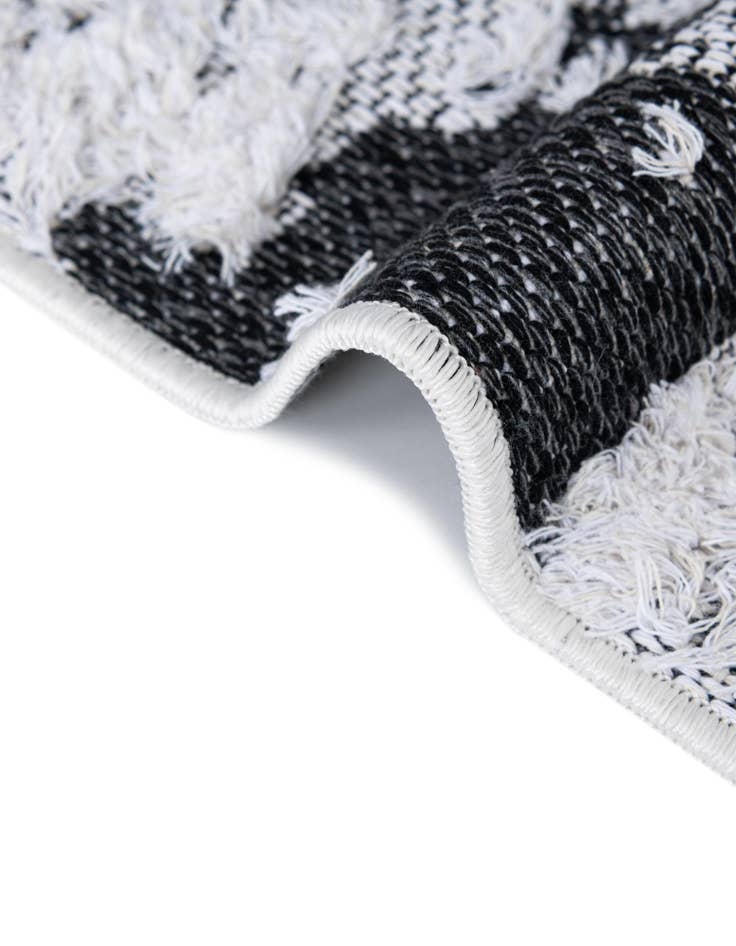 Detail image of 2' 7 x 12' Abbey Runner Rug