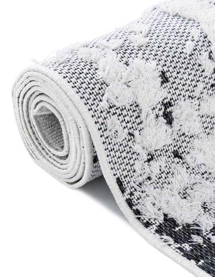 Detail image of 2' 7 x 10' Abbey Runner Rug