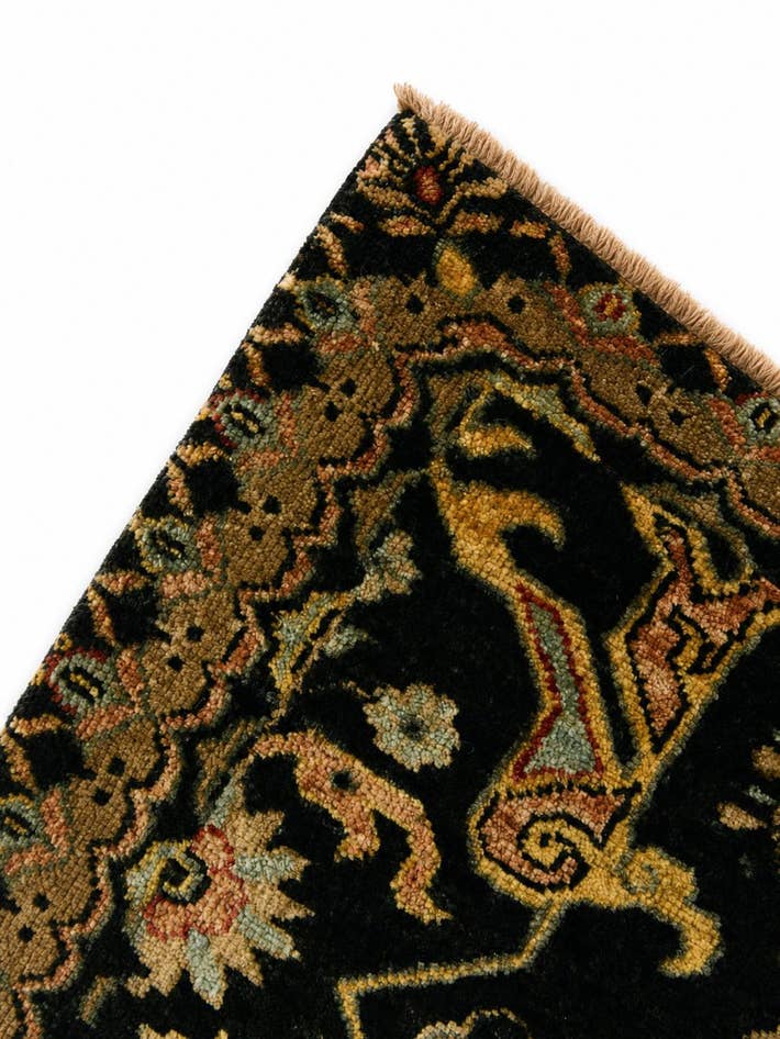 Detail image of 2' 9 x 9' 6 Hand Knotted Ariana Ziegler Runner Rug