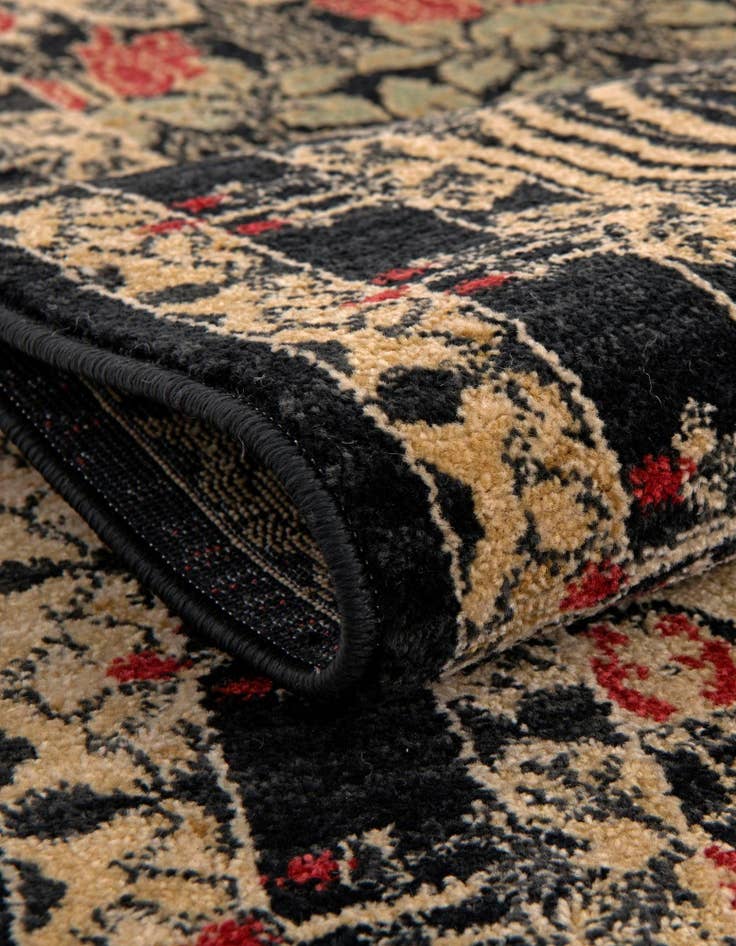 Detail image of 2' 7 x 10' Chelsea Runner Rug