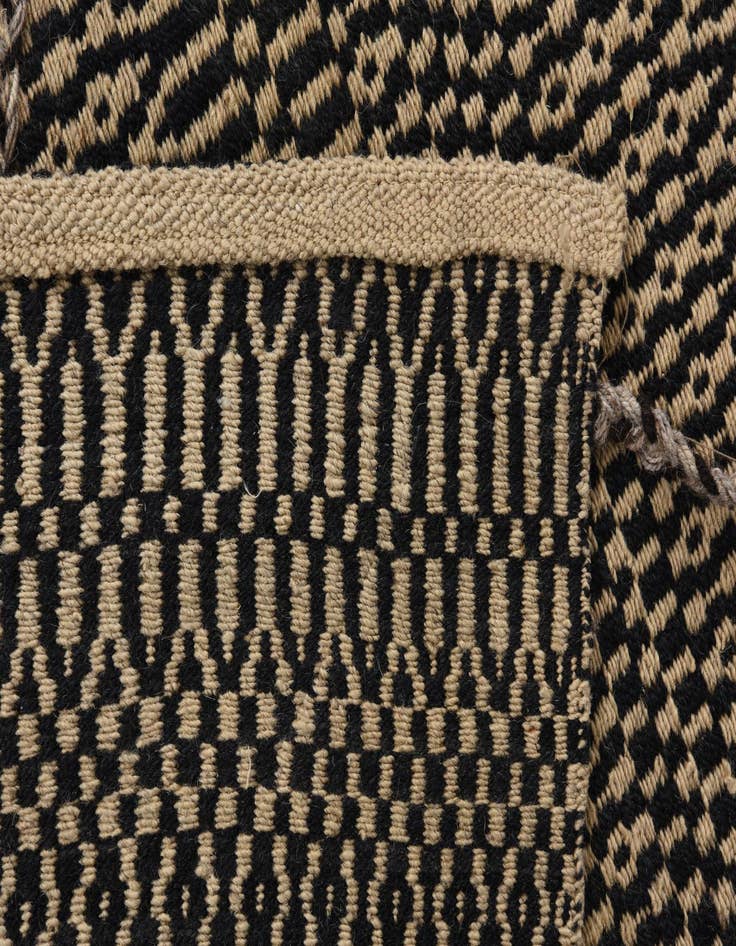 Detail image of 2' 6 x 10' 4  Hand Knotted Darya Wool Runner Rug