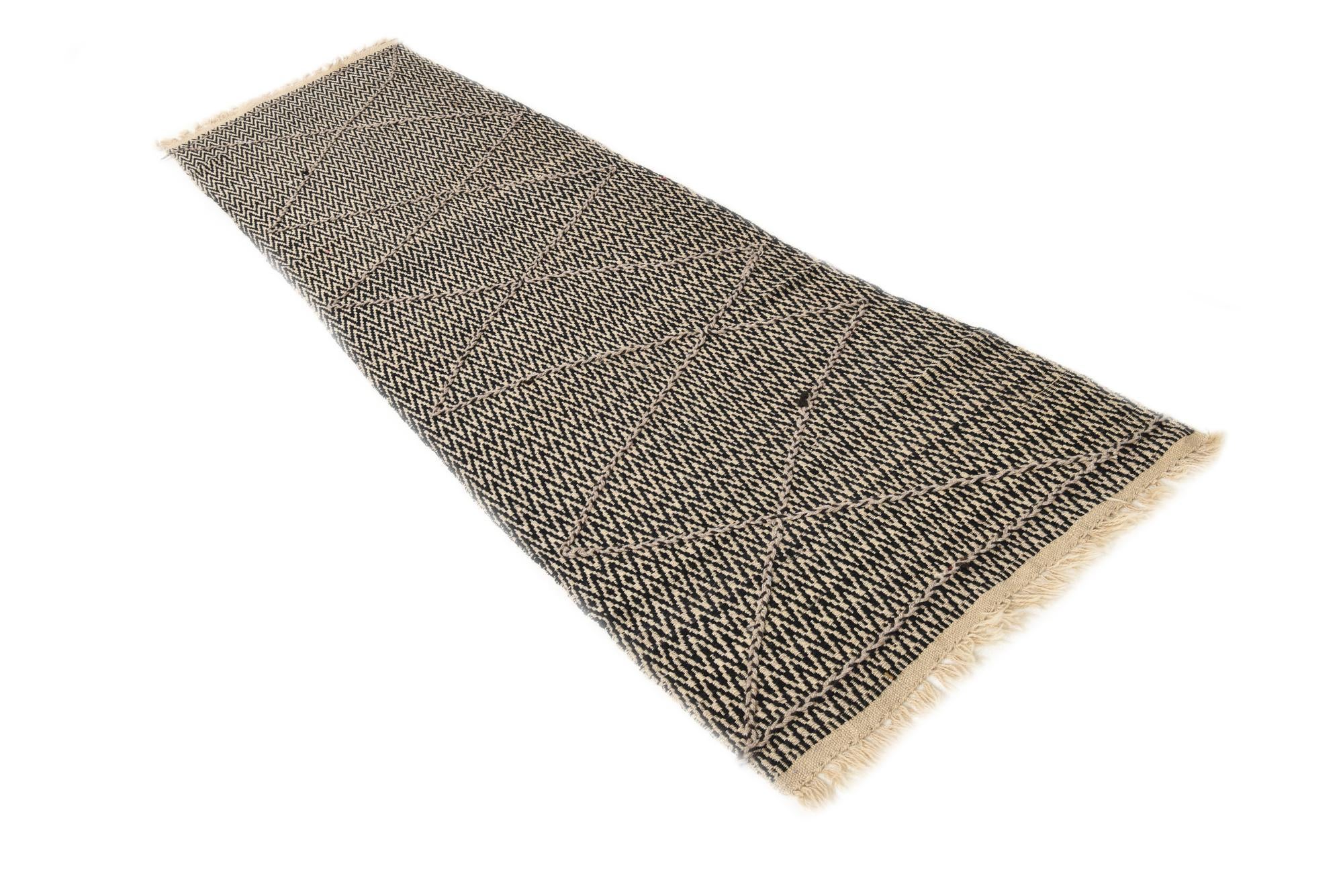 2' 8 x 10' 6 Hand Knotted Darya Wool Runner Rug