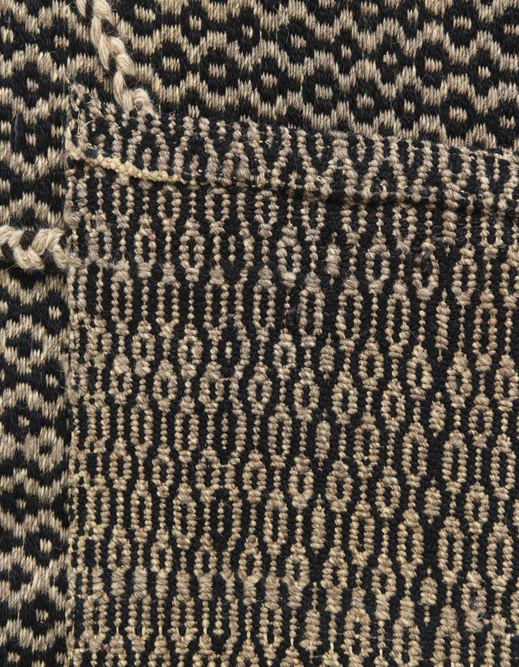 Detail image of 2' 8 x 10'  Hand Knotted Darya Wool Runner Rug