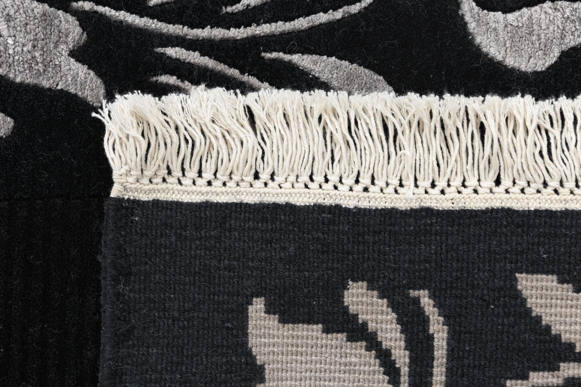 2' 9 x 10' Hand Knotted Darya Wool Runner Rug