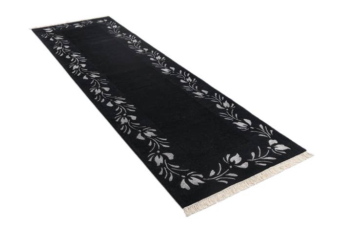 Detail image of 2' 11 x 9' 9 Hand Knotted Darya Wool Runner Rug