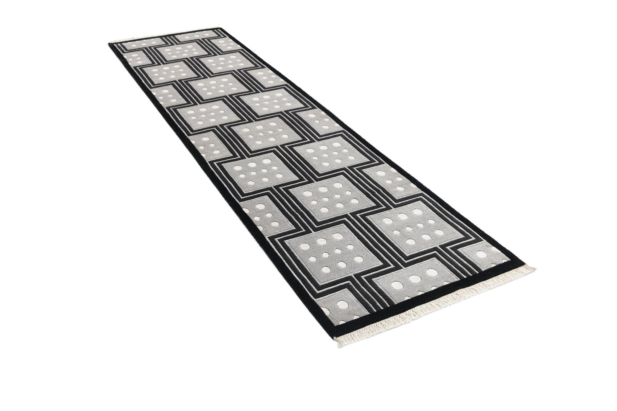 2' 7 x 9' 9 Darya Runner Rug