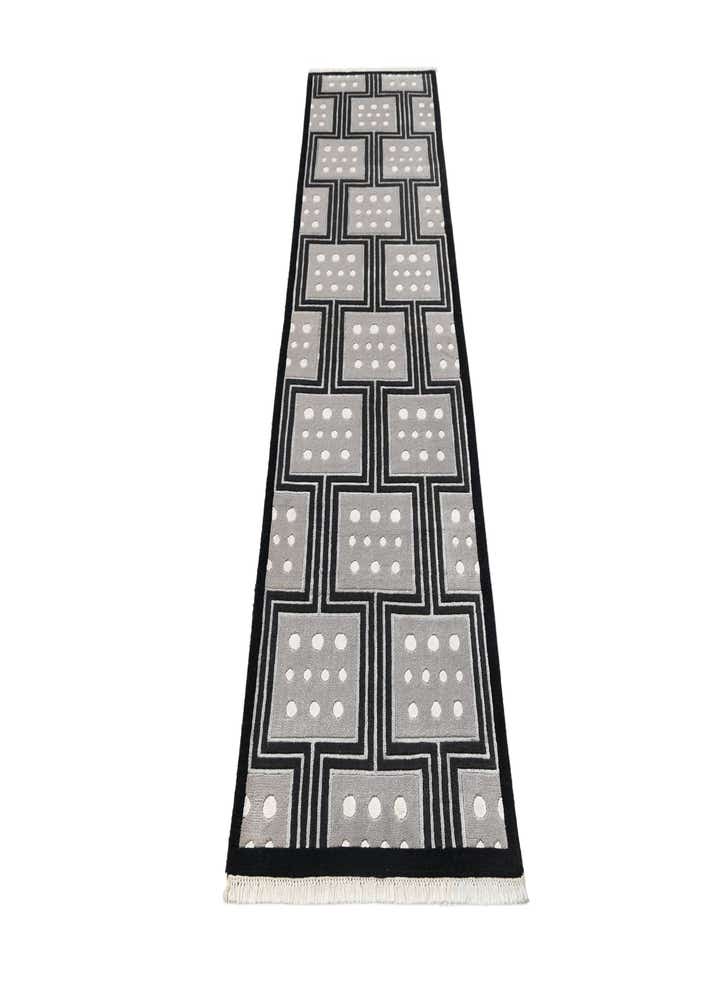 2' 7 x 9' 9 Darya Runner Rug