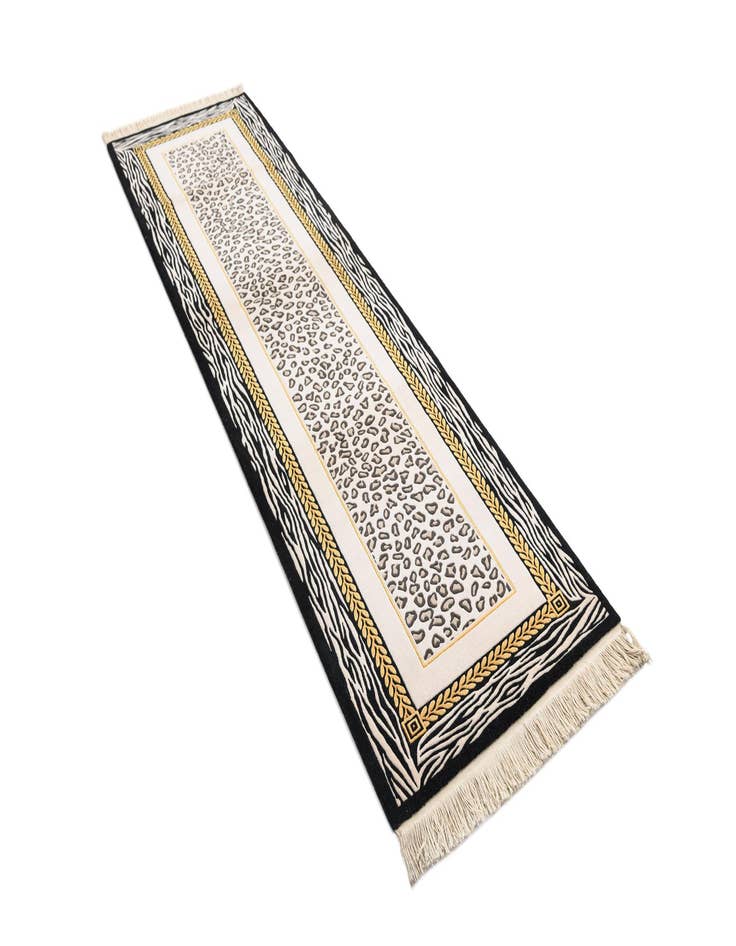 Detail image of 2' 9 x 9' 10 Darya Runner Rug