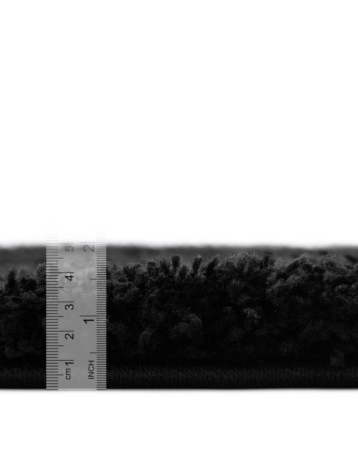 Detail image of 2' 6 x 16' 5 Everyday Shag Runner Rug