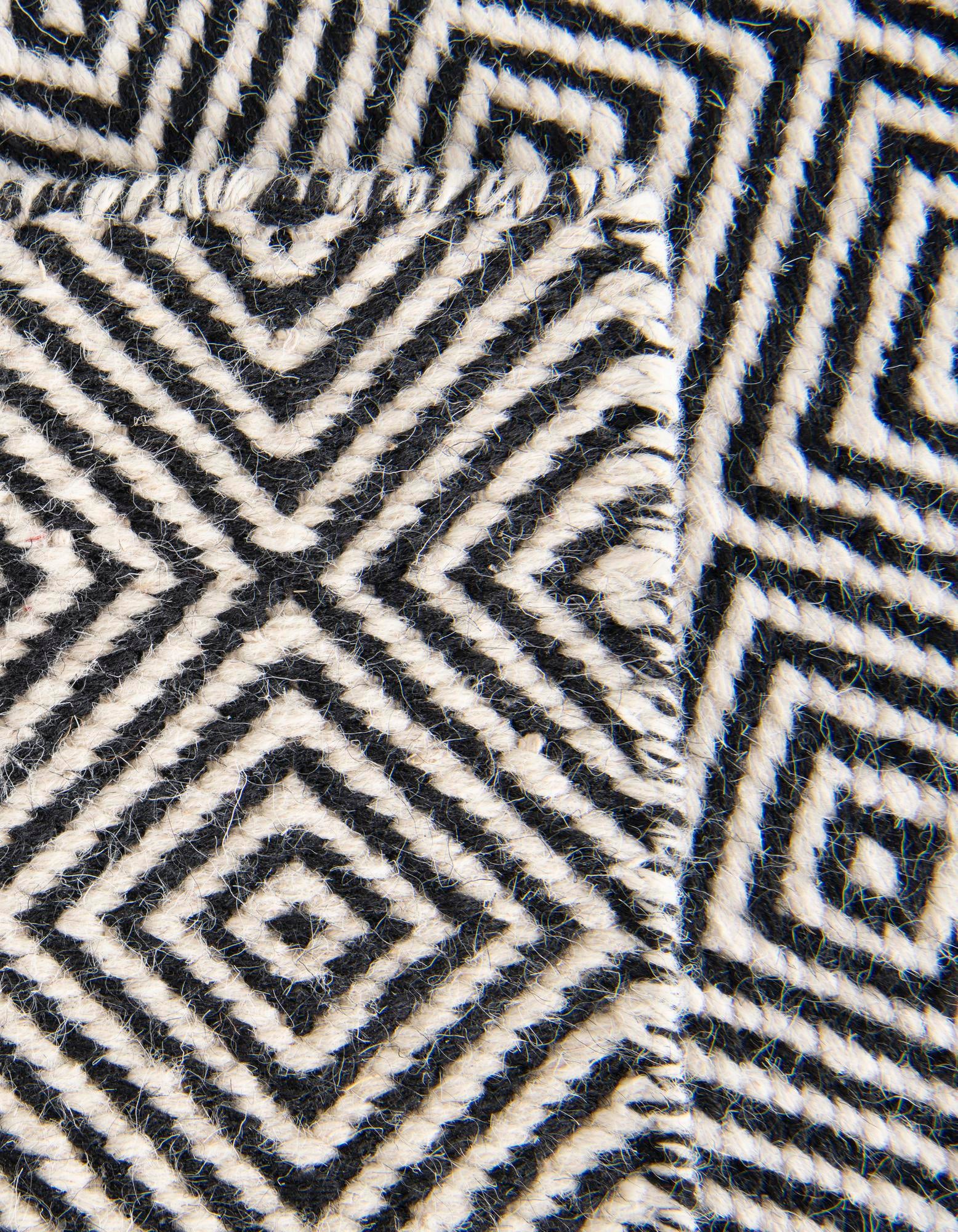 2' 7 x 12' Hand Woven Geo Trellis Flatweave Runner Rug