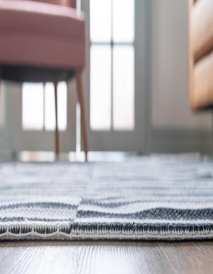 Detail image of 2' x 6' Georgia Runner Rug