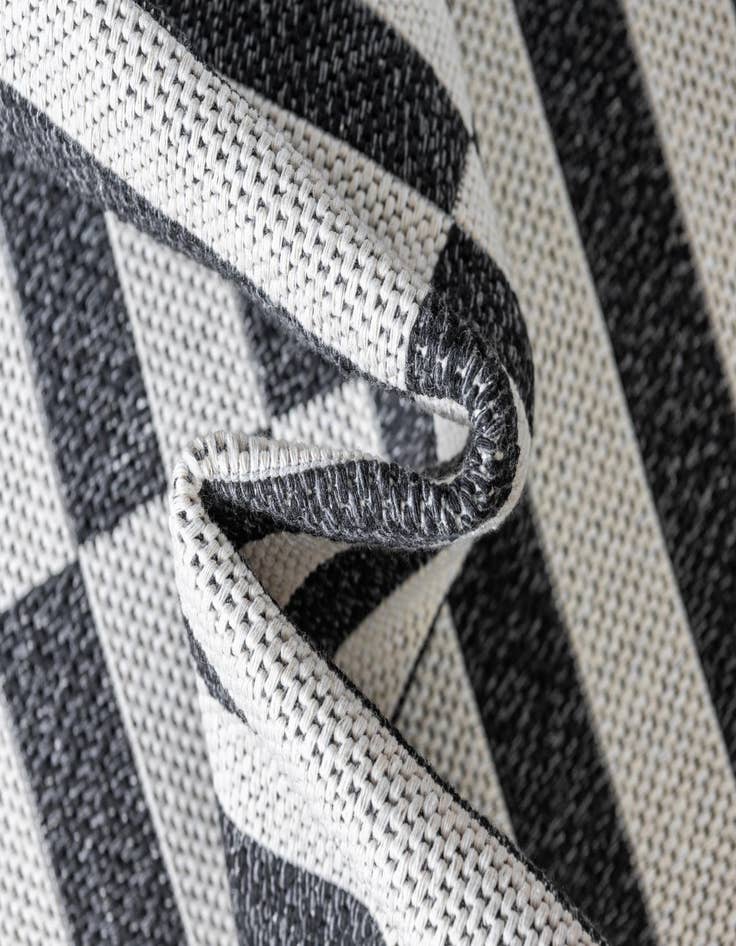 Detail image of 2' x 6' Georgia Runner Rug