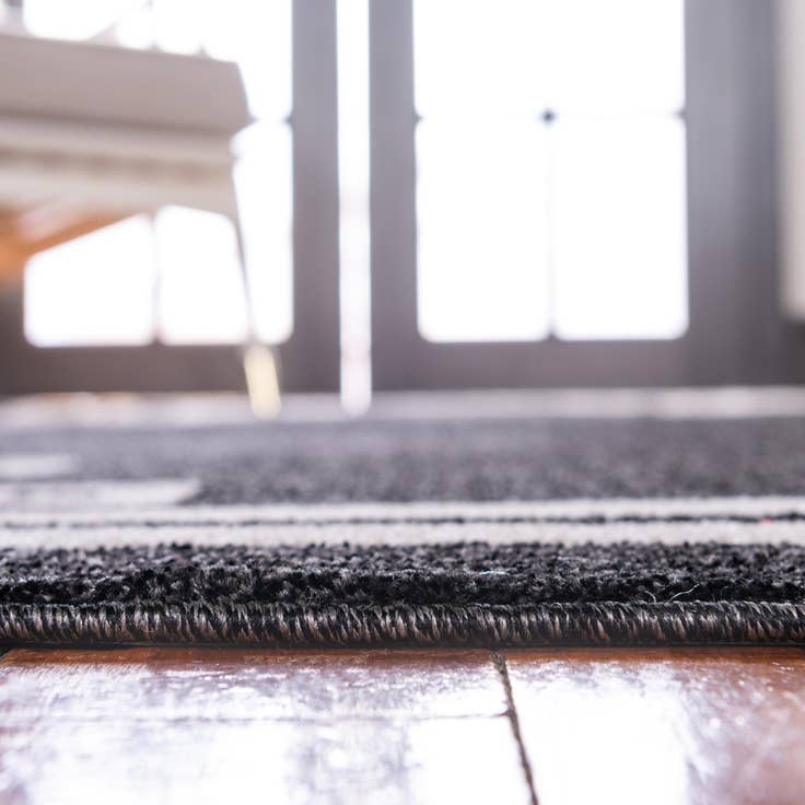 Detail image of 2' 7 x 10' Hera Runner Rug