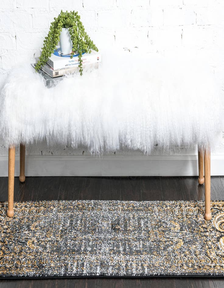 Detail image of 3' x 9' 10 Istanbul Runner Rug