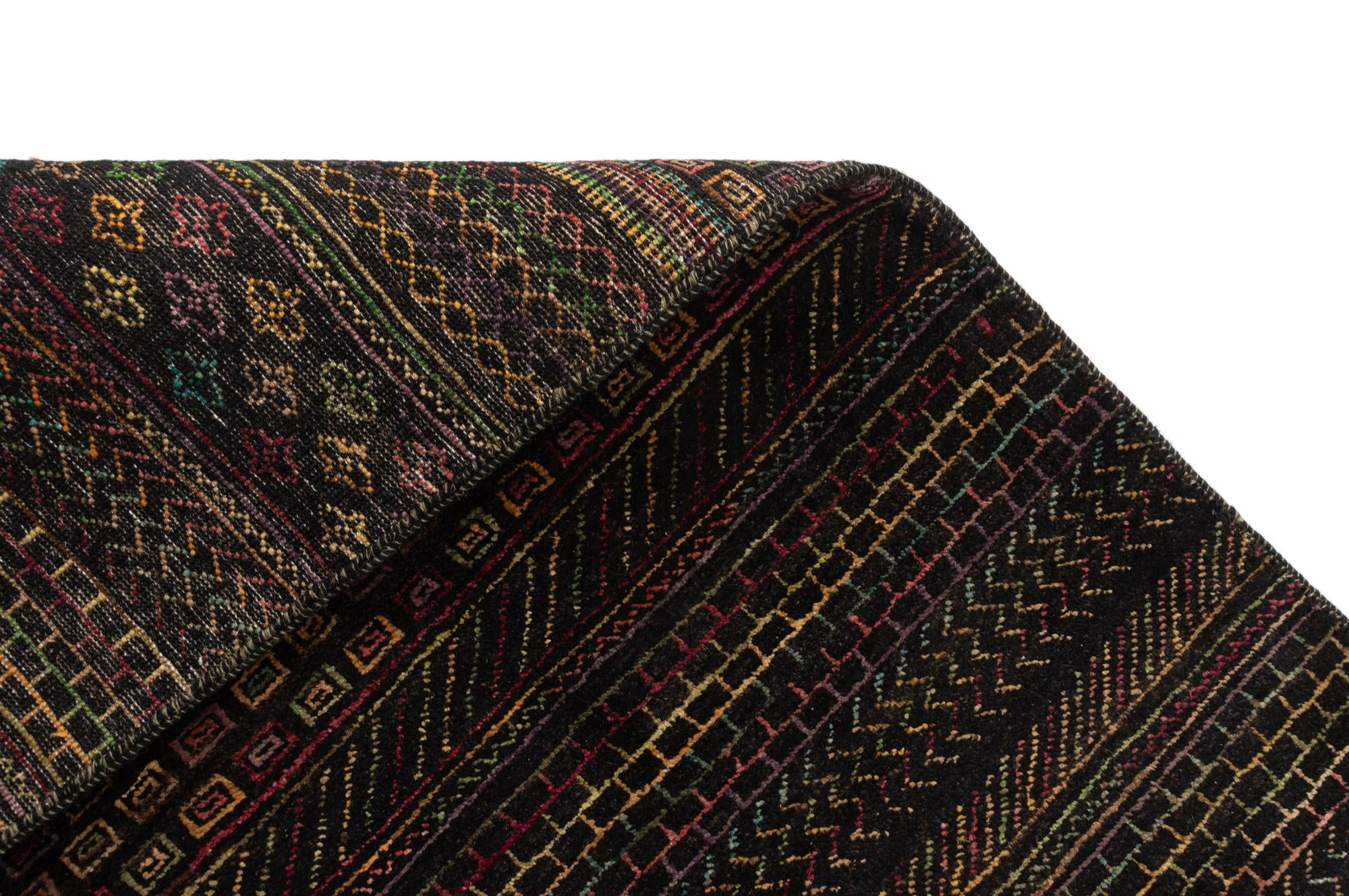 2' 7 x 12' Juma Runner Rug