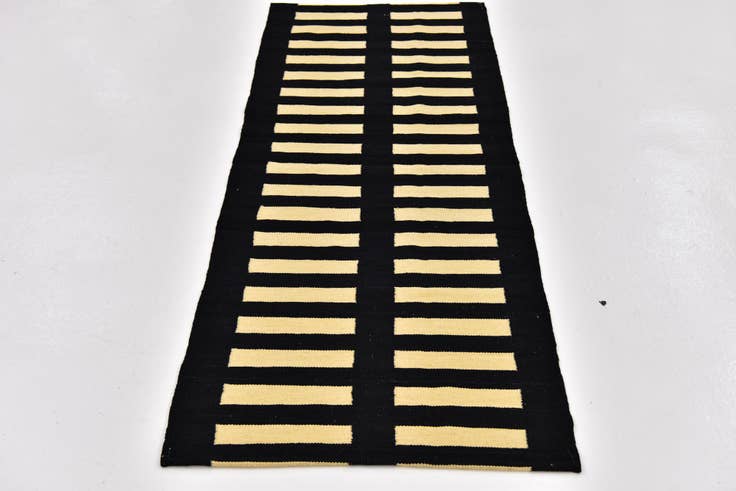 Detail image of 2' 5 x 6' 8 Hand Woven Kilim Modern Wool Runner Rug