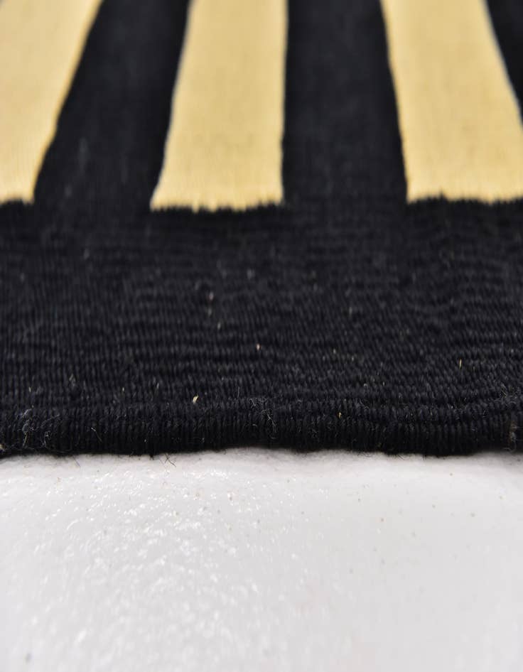 Detail image of 2' 5 x 6' 8  Hand Woven Kilim Modern Wool Runner Rug