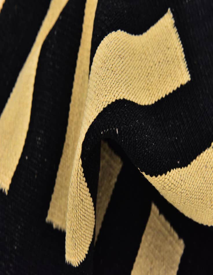 Detail image of 2' 5 x 6' 8  Hand Woven Kilim Modern Wool Runner Rug