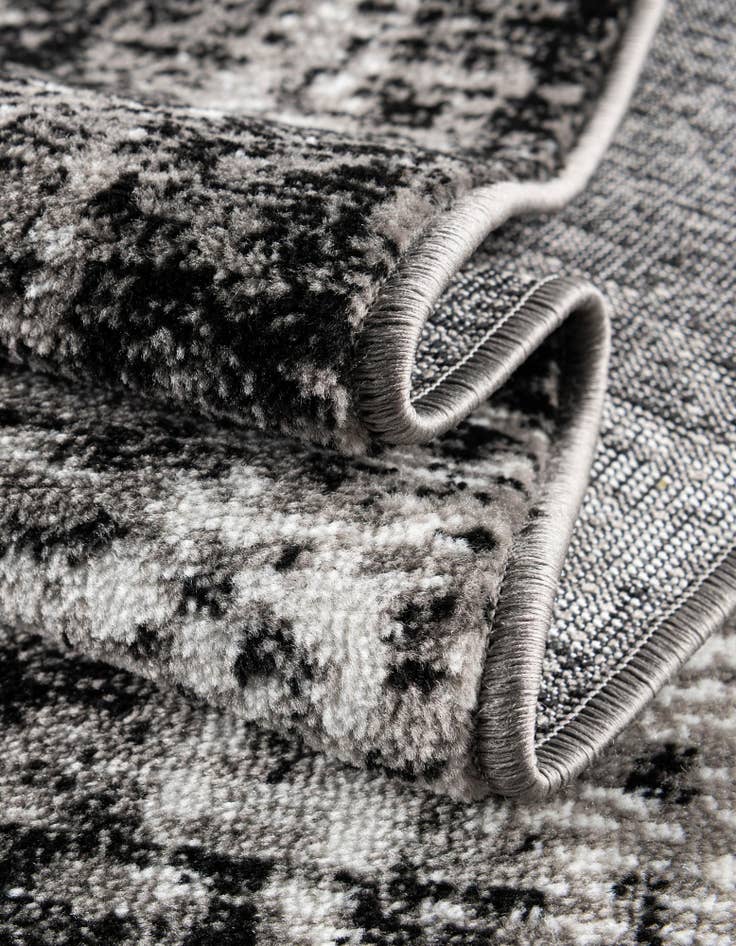 Detail image of 2' 7 x 10' Laguna Runner Rug