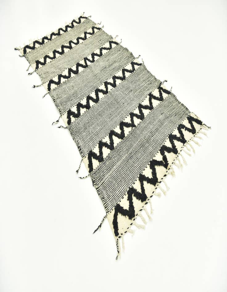 Detail image of 4' 5 x 8' 3  Hand Knotted Moroccan Wool Runner Rug