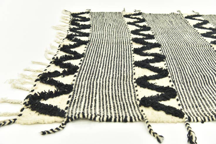 Detail image of 4' 5 x 8' 3 Hand Knotted Moroccan Wool Runner Rug