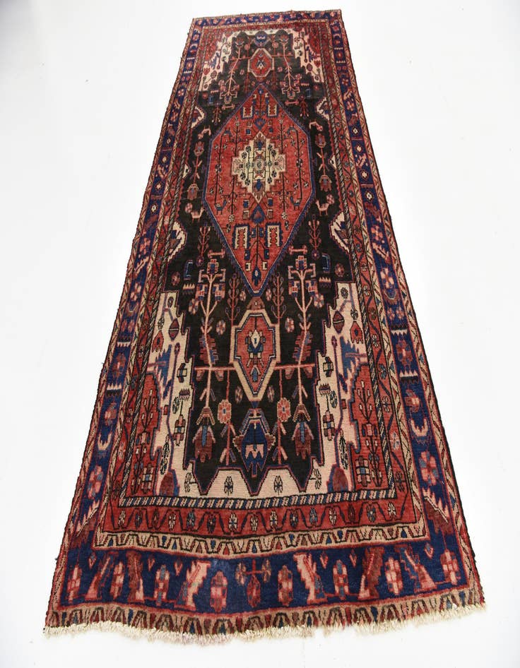 Detail image of 4' 11 x 10' 4  Hand Knotted Nahavand Persian Wool Runner Rug