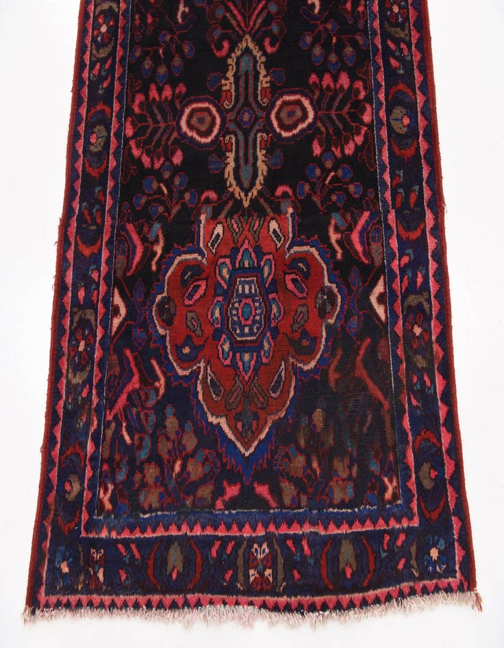 Detail image of 4' x 9' 8 Hand Knotted Nanaj Persian Wool Runner Rug