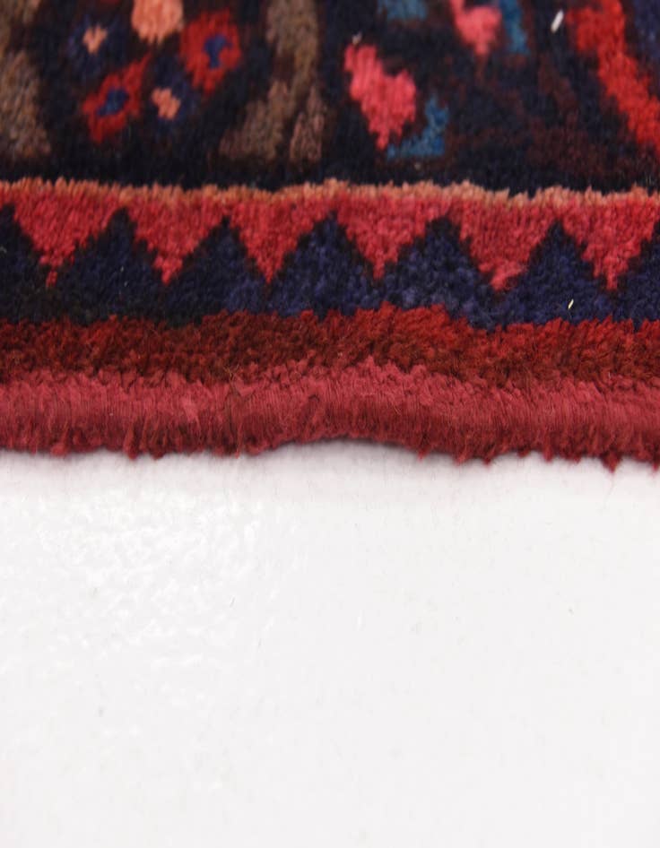 Detail image of 4' x 9' 8 Hand Knotted Nanaj Persian Wool Runner Rug