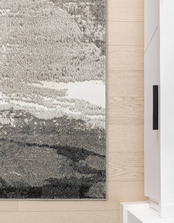 Detail image of 2' 7 x 12' Oslo Runner Rug