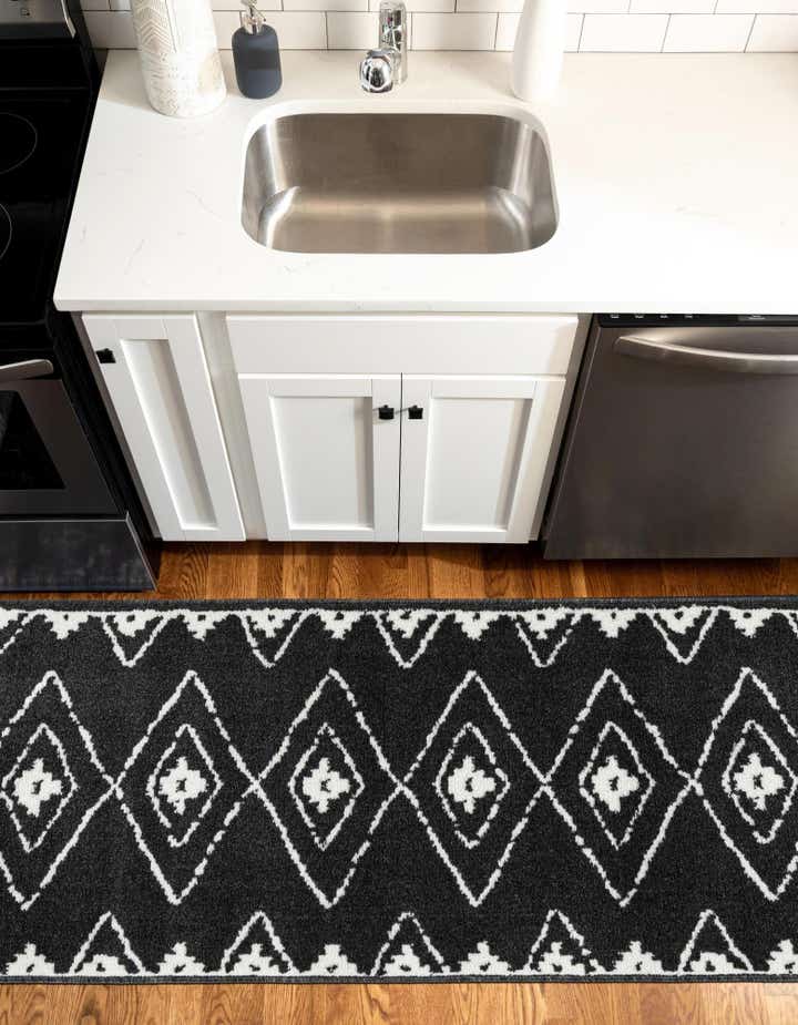 2' x 6' Oslo Runner Rug