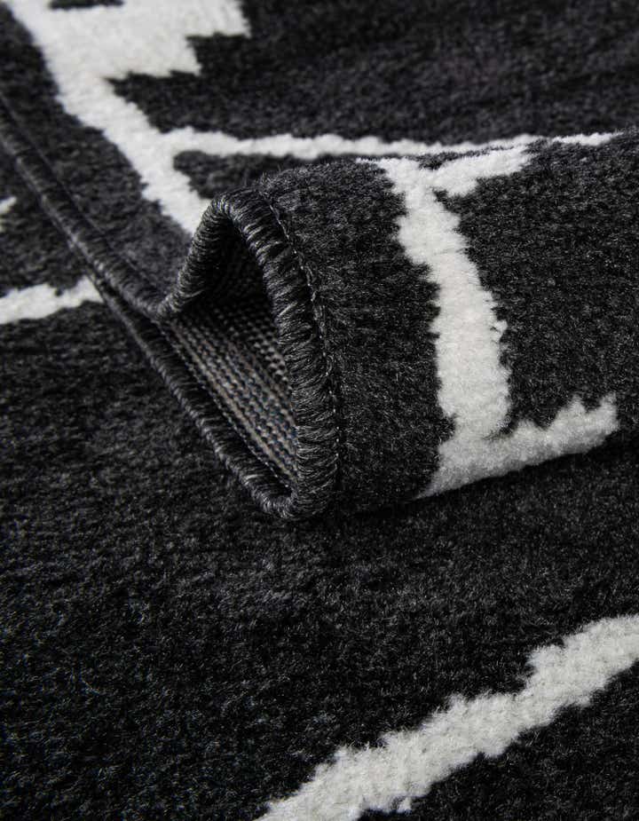 2' x 6' Oslo Runner Rug