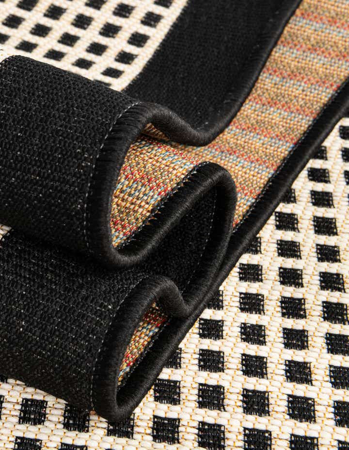 2' x 5' Easy-Clean Border Indoor / Outdoor Runner Rug