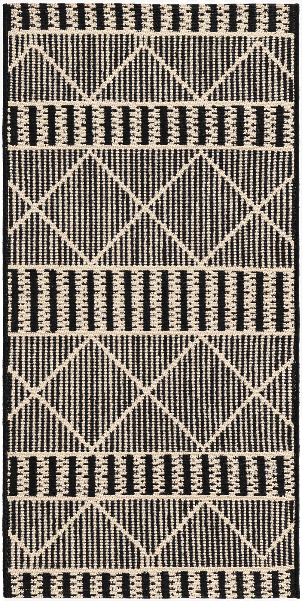Primary image 2' x 4'  Washable Trellis Indoor / Outdoor Runner Rug