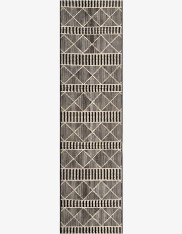 2' 7 x 10' Easy-Clean Trellis Indoor / Outdoor Runner Rug