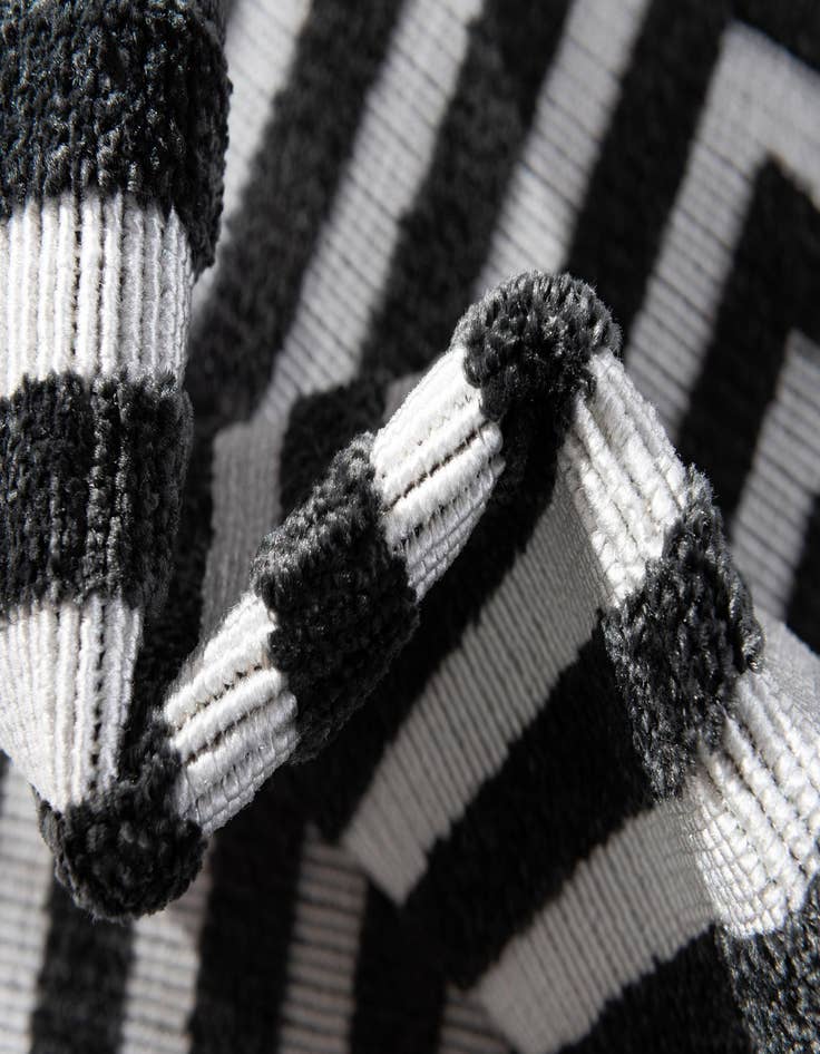 Detail image of 2' x 6'  Washable Sabrina Soto Prescott Indoor / Outdoor Runner Rug