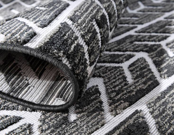Detail image of 2' x 6' Easy-Clean Sabrina Soto Aston Indoor / Outdoor Runner Rug