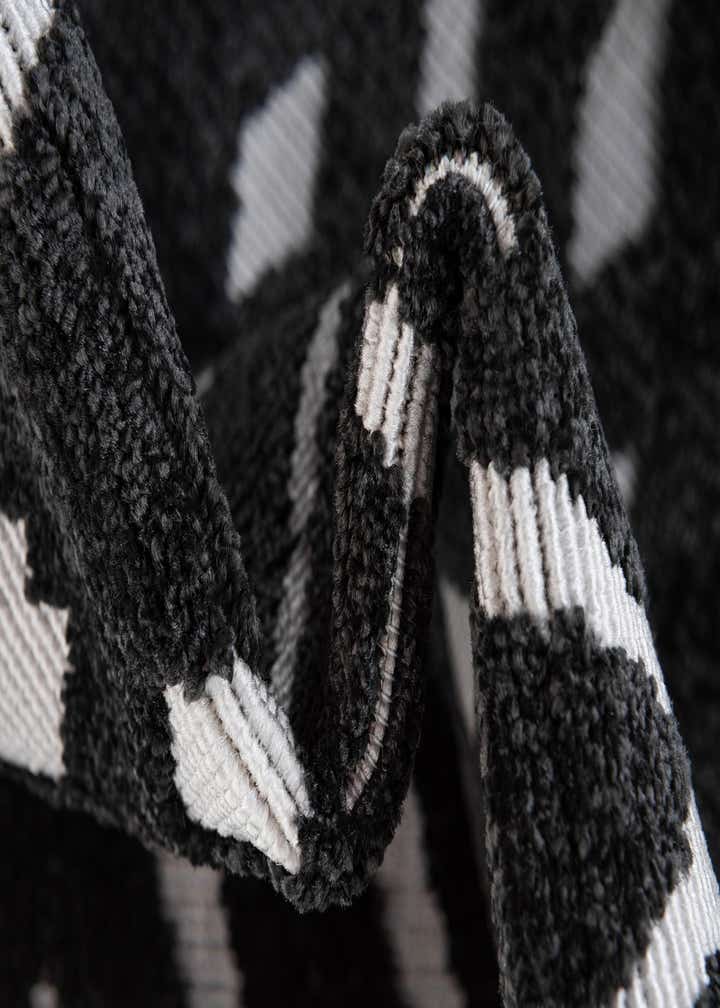 2' x 6' Easy-Clean Sabrina Soto Ella Indoor / Outdoor Runner Rug