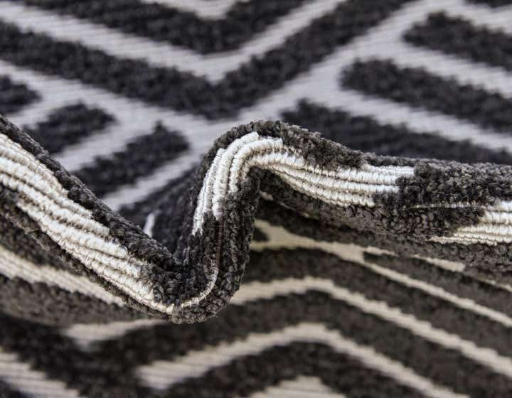 2' x 6' Easy-Clean Sabrina Soto Hudson Indoor / Outdoor Runner Rug