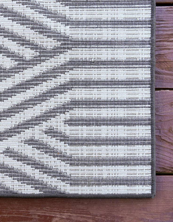 Detail image of 2' x 8'  Washable Sabrina Soto Hudson Indoor / Outdoor Runner Rug